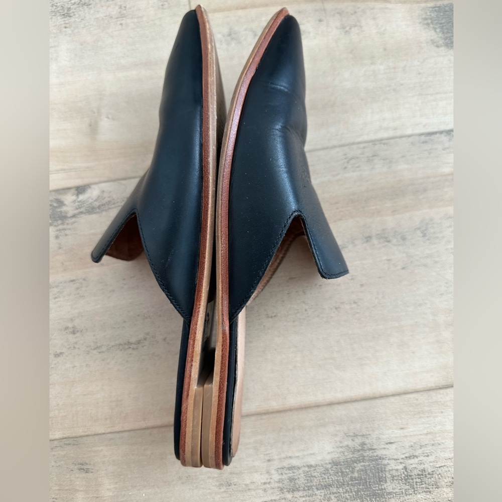 Madewell Black Leather Pointed Toe Mules - Picture 2 of 7